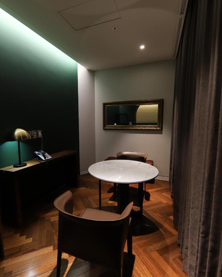 Le Hotel